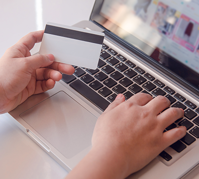 情境一：商城死氣沉沉，缺乏溫度